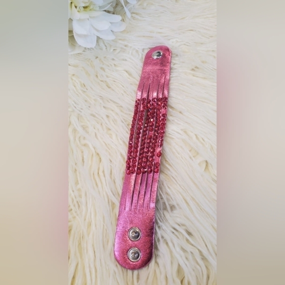 Pink Leather Bracelet infused Crystal Wrap Multilayer Bracelets 🌴 - Picture 2 of 5